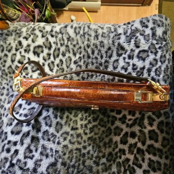 Vintage Rare Venezuelan Leather Animal Pattern Gold  Hardware Shoulder Bag - Picture 13 of 16